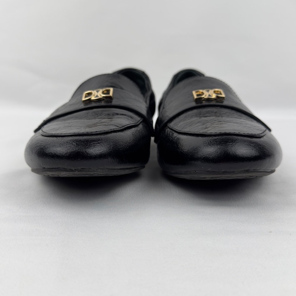Black Leather Loafers Womens Sz 6 Slip On Comfort Gold Logo Casual - Picture 4 of 13